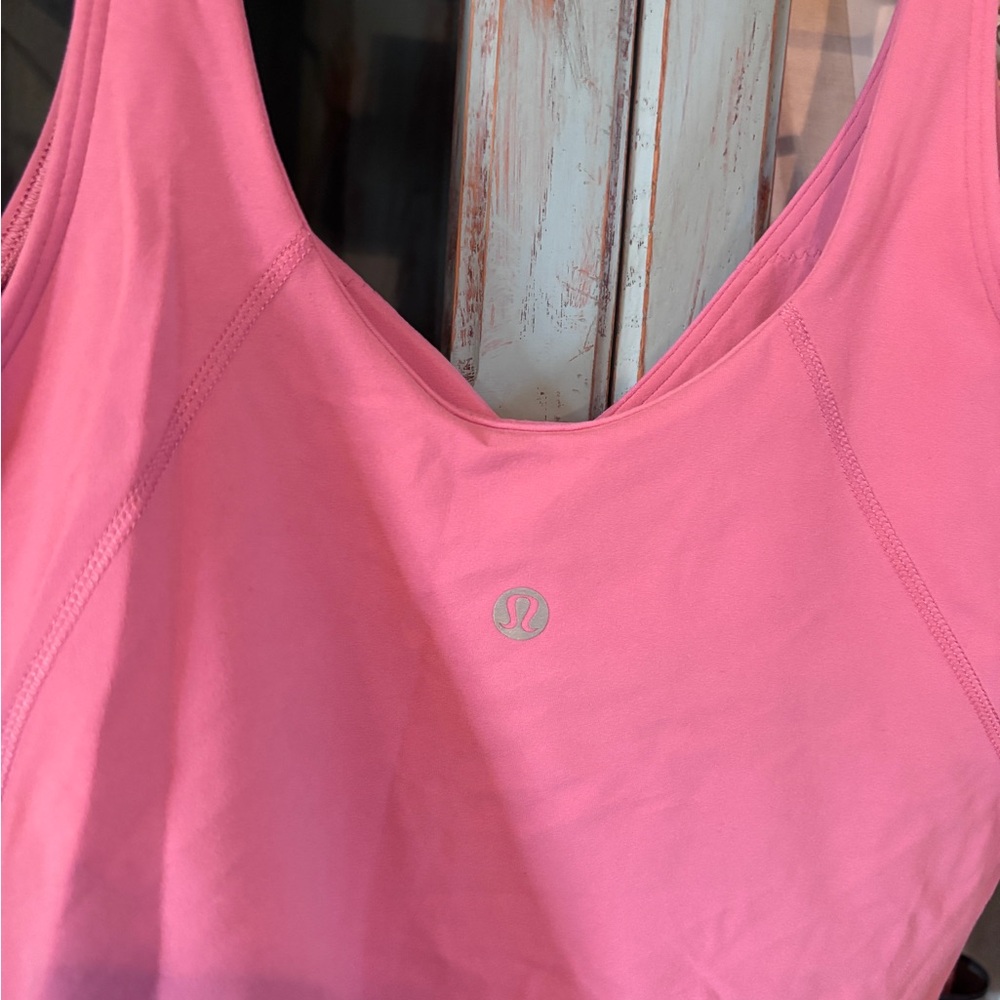 Lulu crop tank size 10 pink - Picture 3 of 7